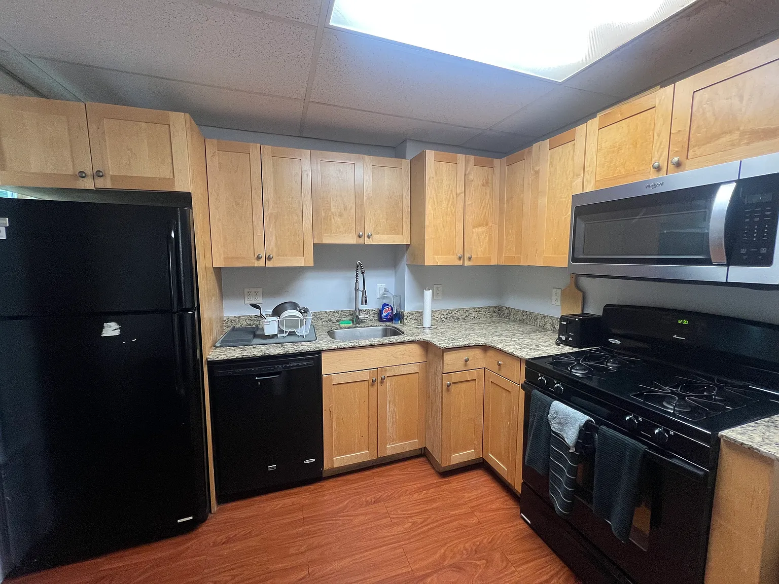 2 bed, $2,950 — Photo 2