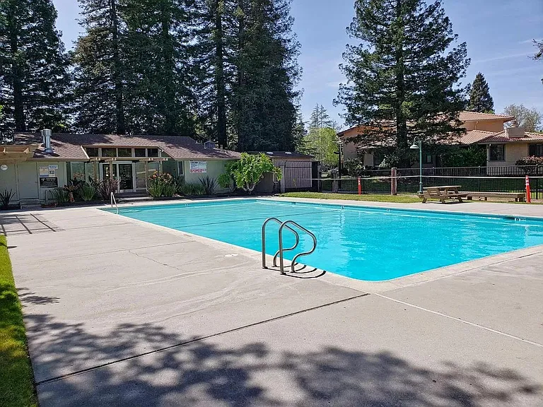Relax and enjoy the Santa Cruz sunshine.