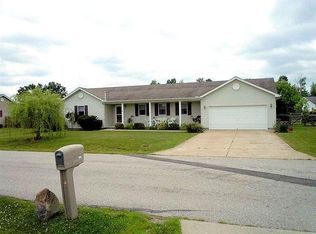 107 Maple Ridge Ave, Mount Orab, OH 45154