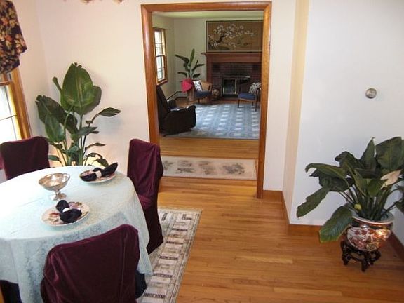 Intimate Formal Dining Room