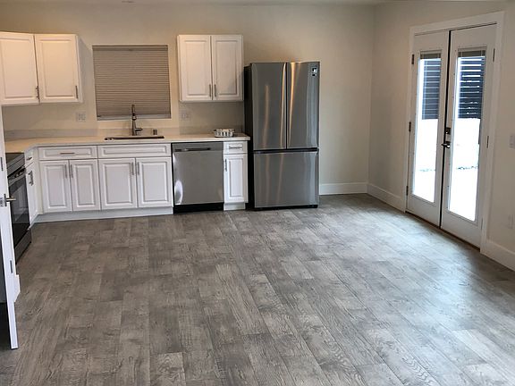 Kitchen & Living Area