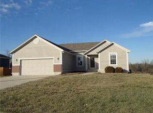 502 W Meriwood Ln, Edgerton, KS 66021