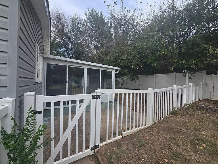 920 W Farrall St — Photo 9