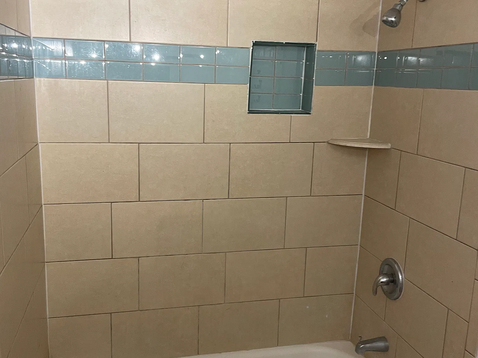 Studio, 400 sqft, $1,148 — Photo 4
