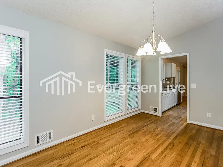 2493 Oakrill Rd — Photo 5