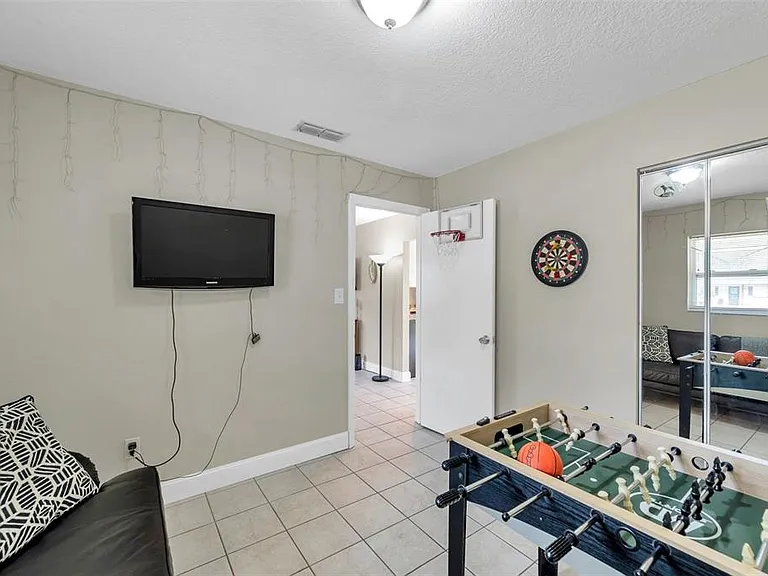 3371 N Bay Ave — Photo 22