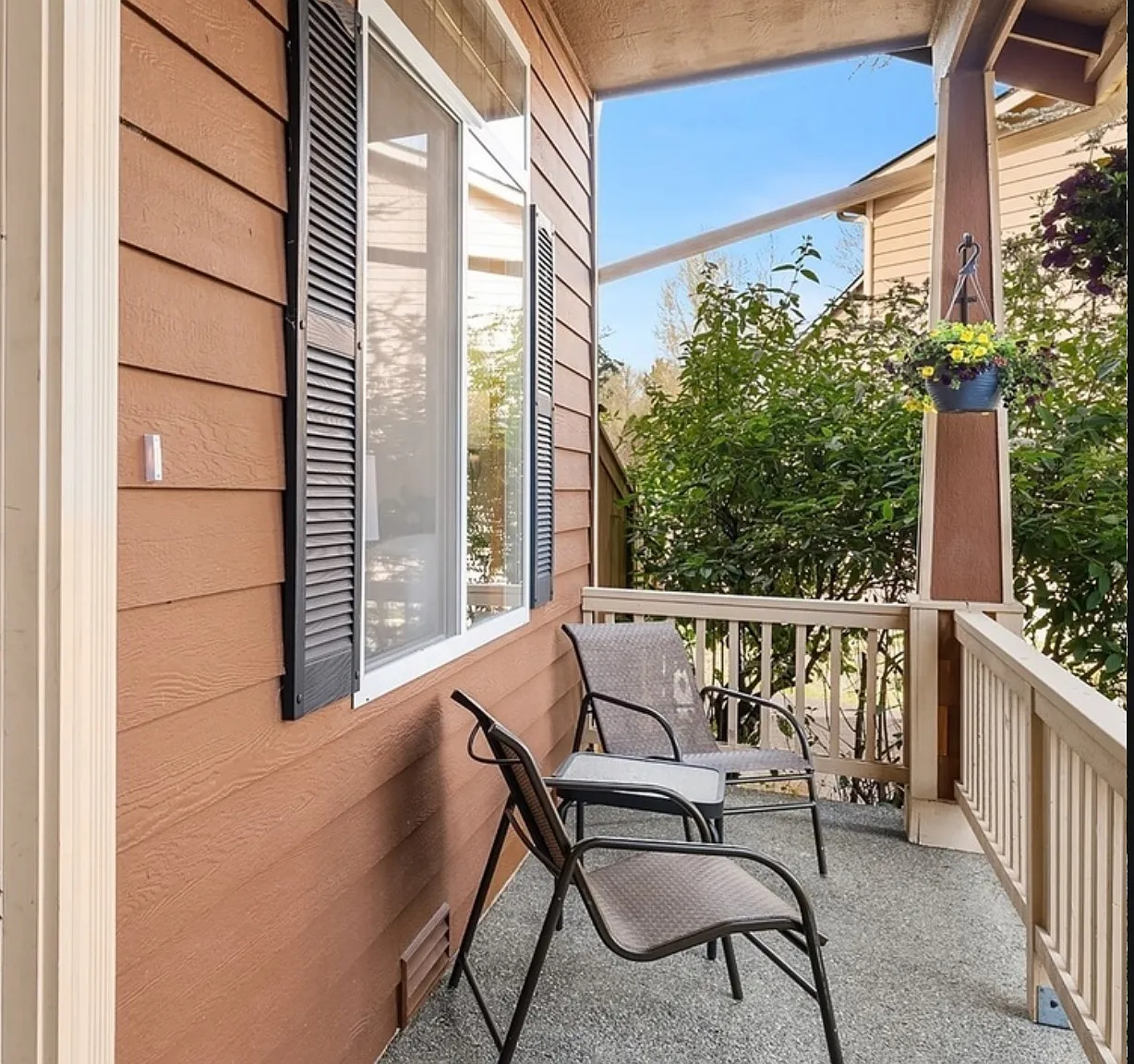 4 bed, 2.5 bath, 2211 sqft, $3,950 — Photo 3