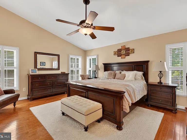 6635 Dunwich Way — Photo 18