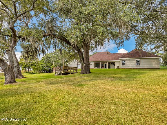 3rd image of 3512 Celeste Ave