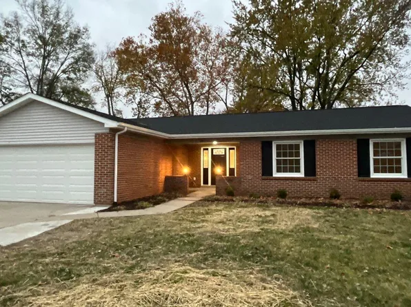 22 Lee Ct, Saint Charles, MO 63301