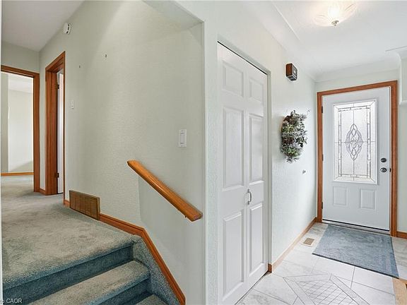 3rd image of 692 Miles Rd