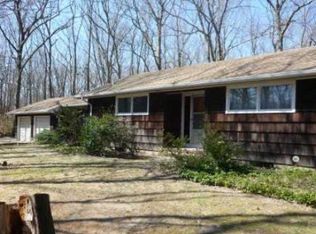 11 Soundview Dr N, Lloyd Harbor, NY 11743