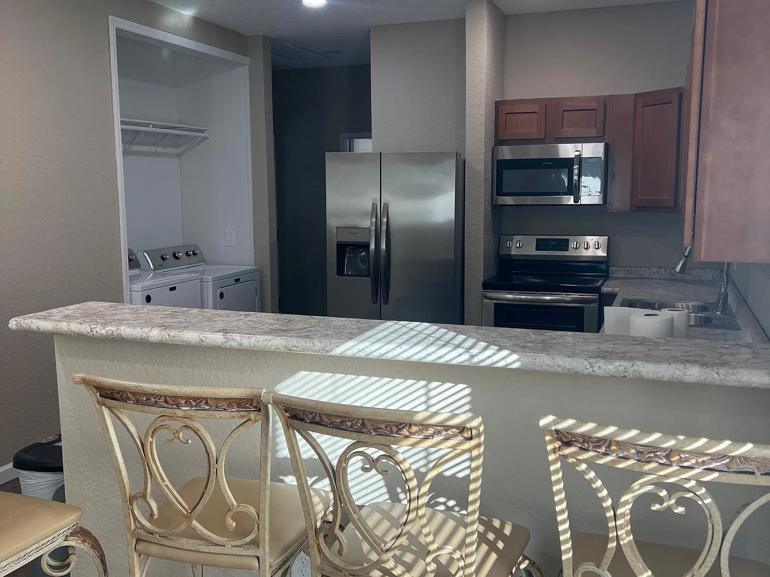 213 Pinecrest Dr — Photo 2
