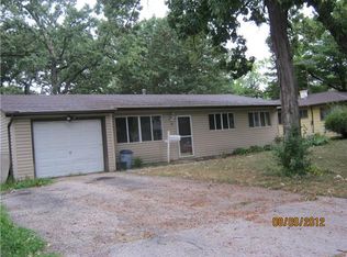 18 Timber Trl, Streamwood, IL 60107