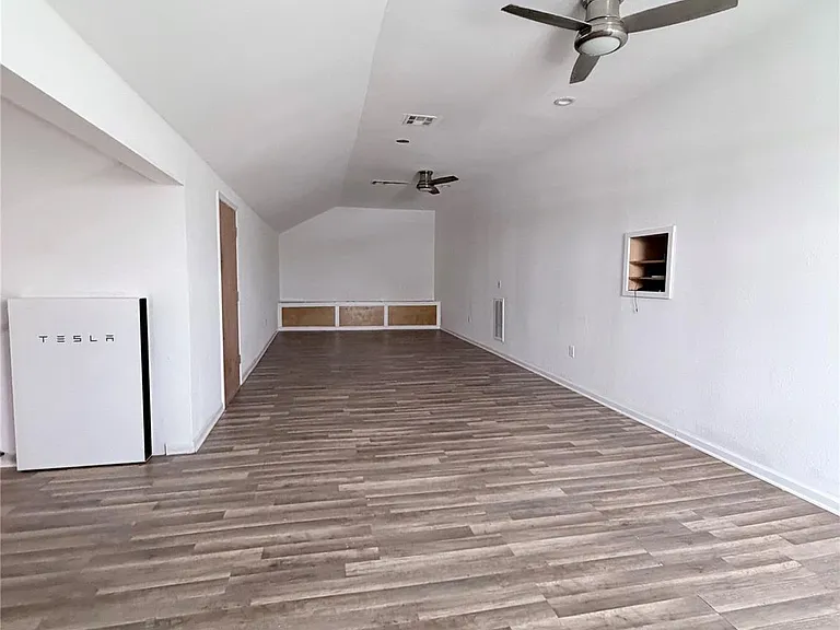 618 Sulphur St — Photo 20