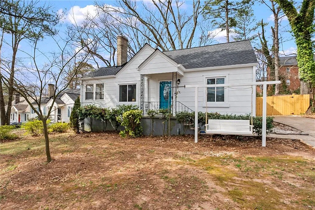 3 bed, 2.0 bath, 1253 sqft, $3,100 — Photo 1