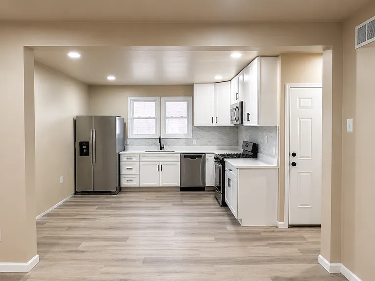 3347 Webb St — Photo 3
