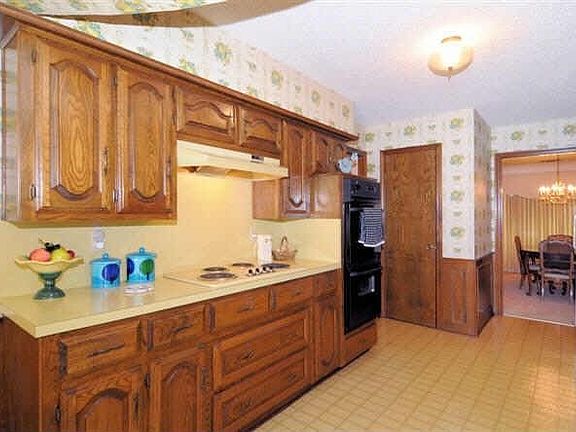4th image of 9706 Milltrail Dr