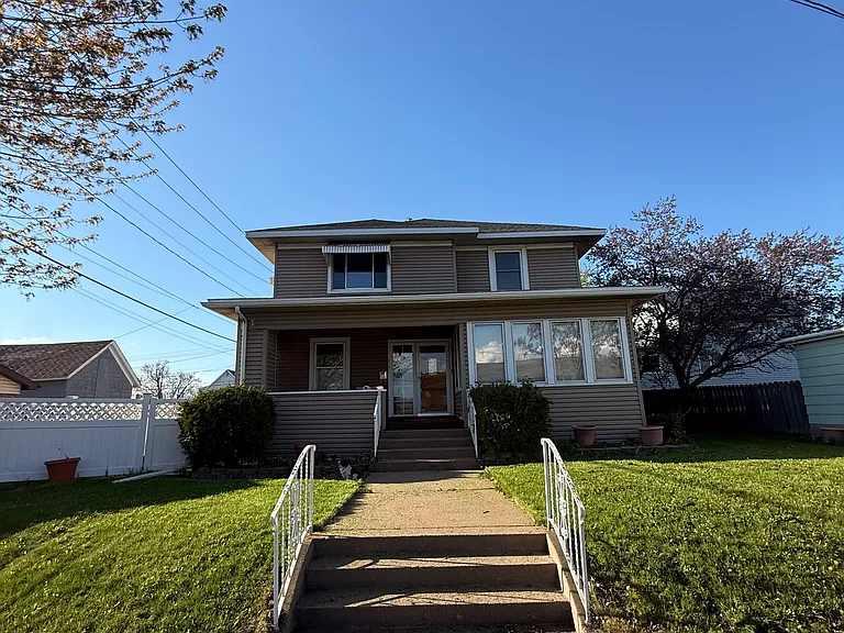 515 Pierce St — Photo 1
