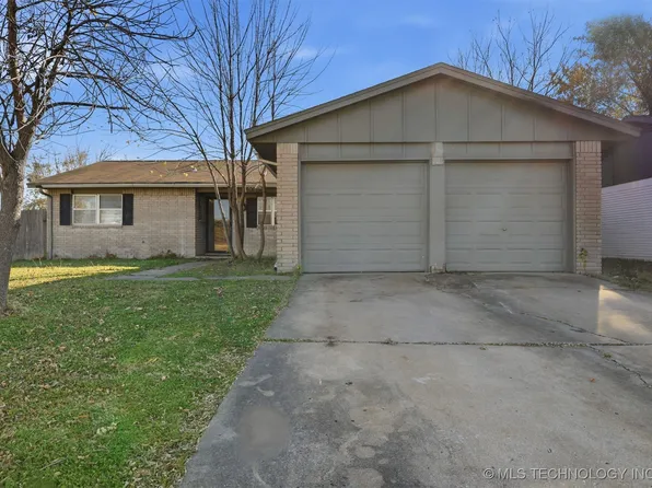 11860 E 62nd Pl S, Broken Arrow, OK 74012
