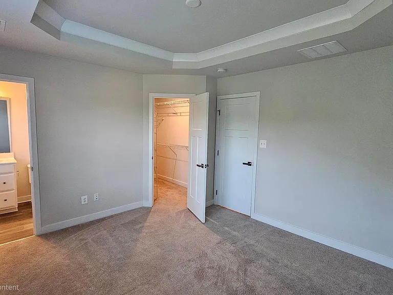 2055 Rivers Dr — Photo 45