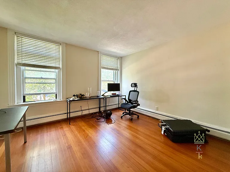 1819 Beacon St #5 — Photo 4