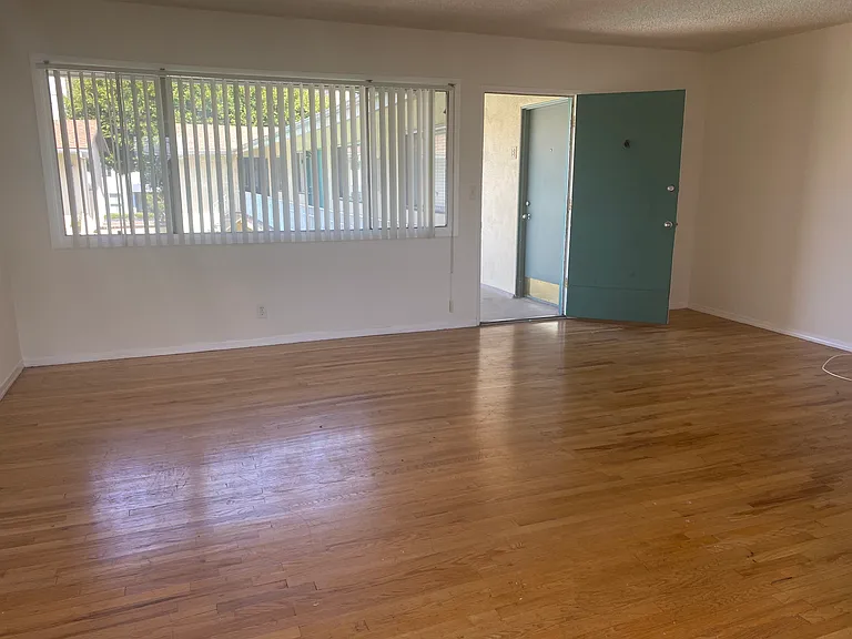 1507 Federal Ave #19 — Photo 9
