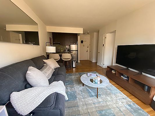 3rd image of 50 Prince St APT 5K