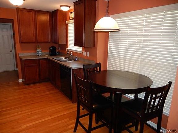 5th image of 8145 Sequoia Ln #1