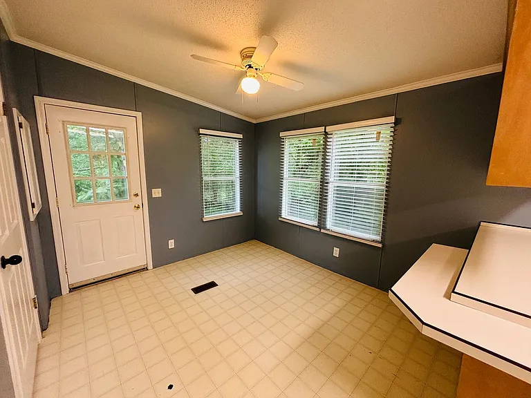 4780 Prices Fork Rd — Photo 2