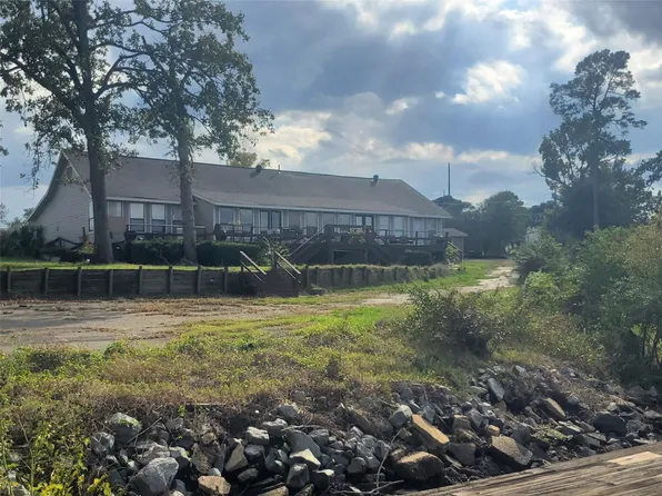 2901 Municipal Pier Rd, Shreveport, LA 71119