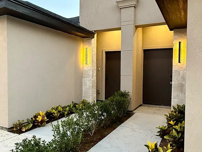 317 Avenida Del Sol #A — Photo 23