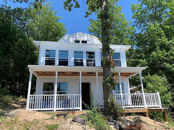 Rear of House Lakeside