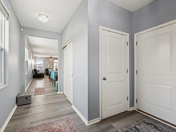 5th image of 6420 Aspen Ln