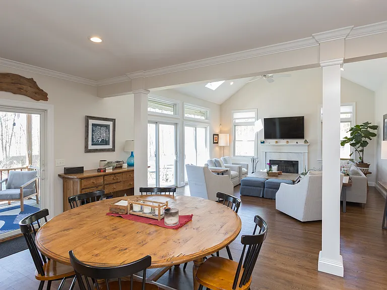 21 Cove Neck Ln — Photo 19