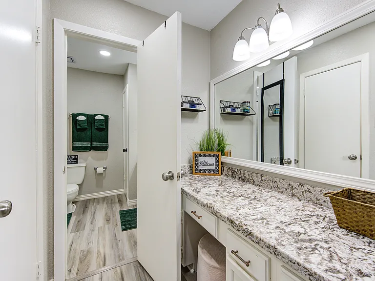 7373 Antoine Dr — Photo 17