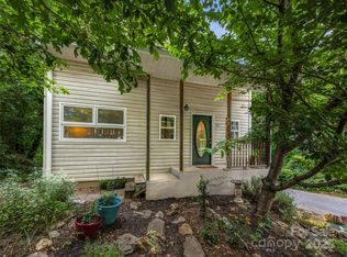 11 Pinewood Rd, Asheville, NC 28805