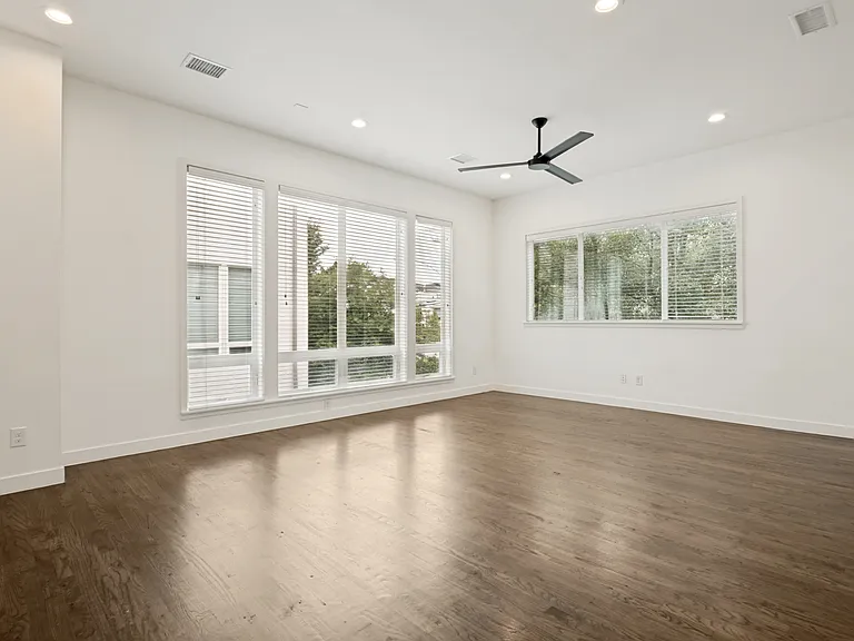 4913 Dartford Dr — Photo 11