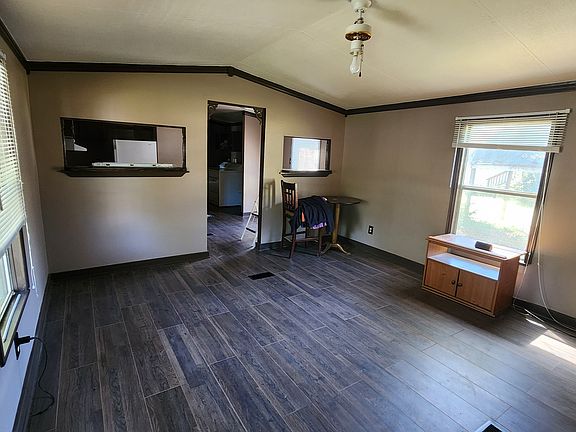 4th image of 112 Winterwood Cir