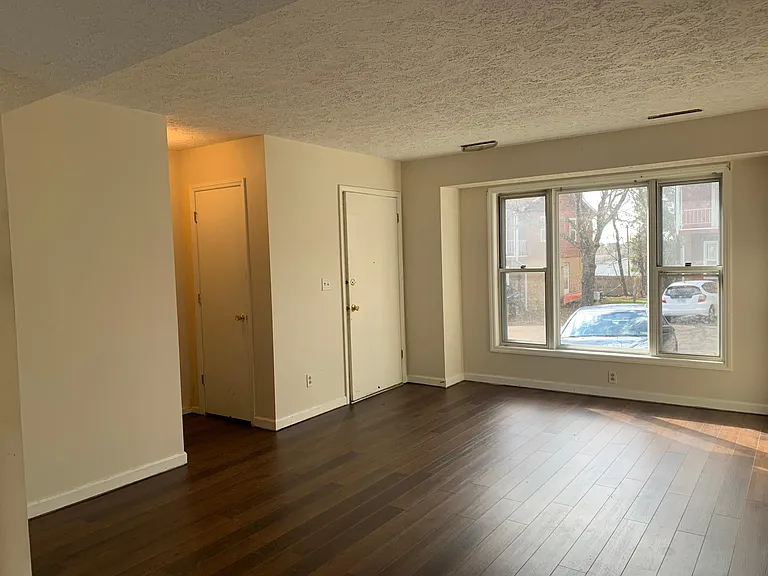 1303 Giles Rd #B — Photo 3