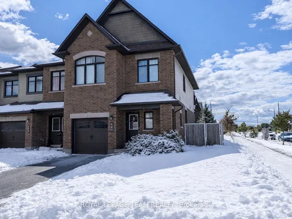 464 Brettonwood Rdg, Ottawa, ON K2T 0K7