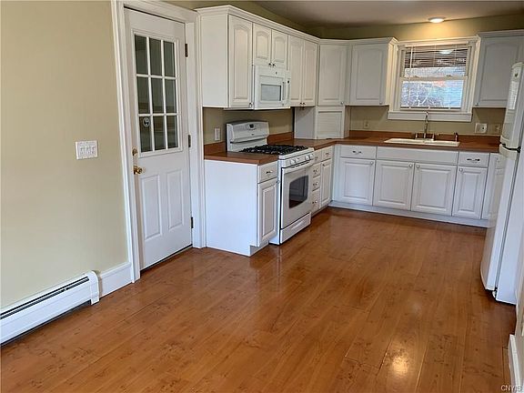 3rd image of 106 Academy St