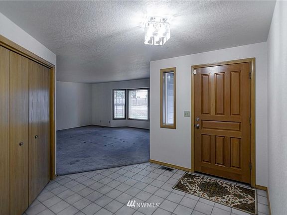 3rd image of 3148 Donnelly Dr SE