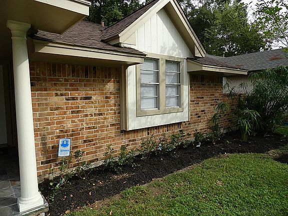 3rd image of 4022 Saratoga Dr