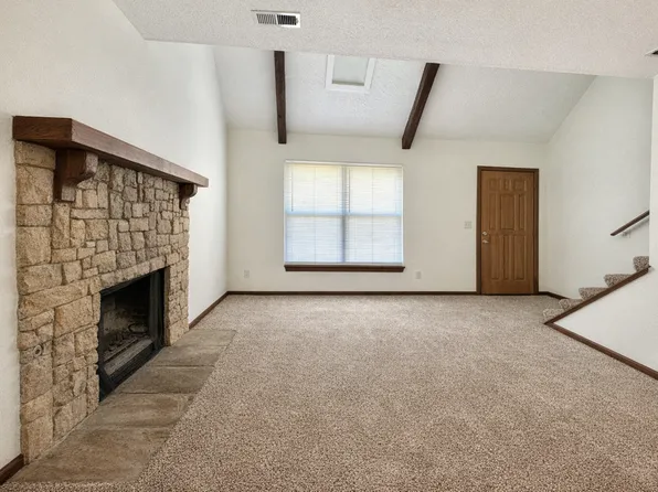 La Chateau Duplexes, 1400-1528 La Chateau Dr #1526, Liberty, MO 64068