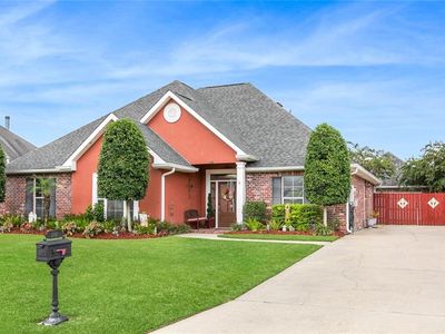 202 Rue Landry Dr, Saint Rose, LA, 70087