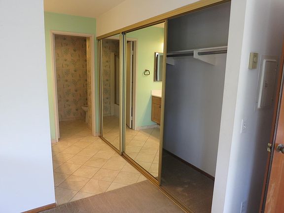 4th image of 8880 Villa La Jolla Dr Unit 215