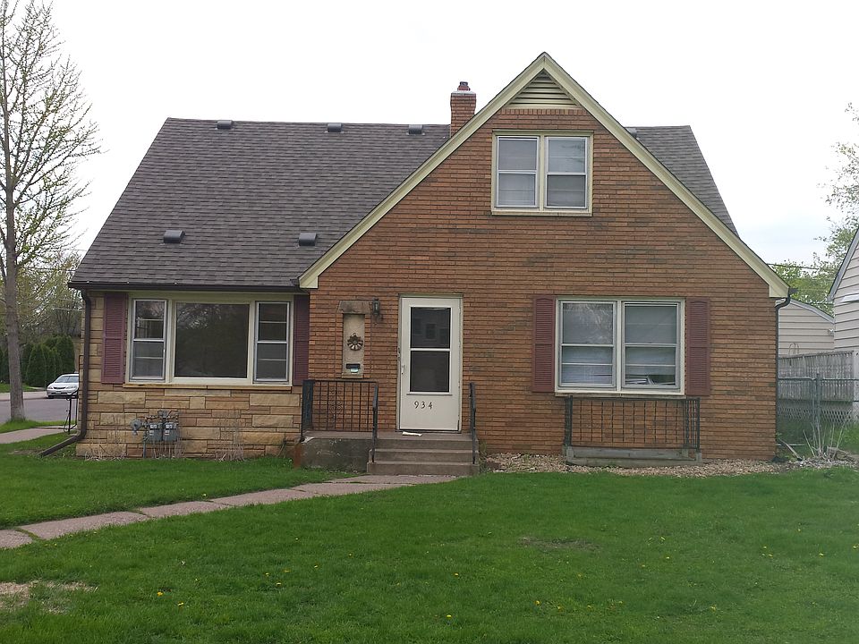 1st image of 934 Hawthorne Ave E