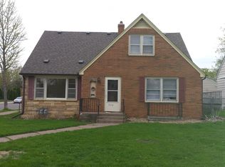 934 Hawthorne Ave E, Saint Paul, MN 55106