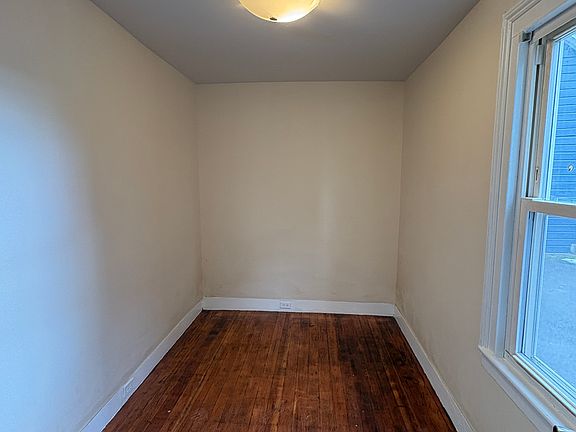 2nd image of 121 Main St #1
